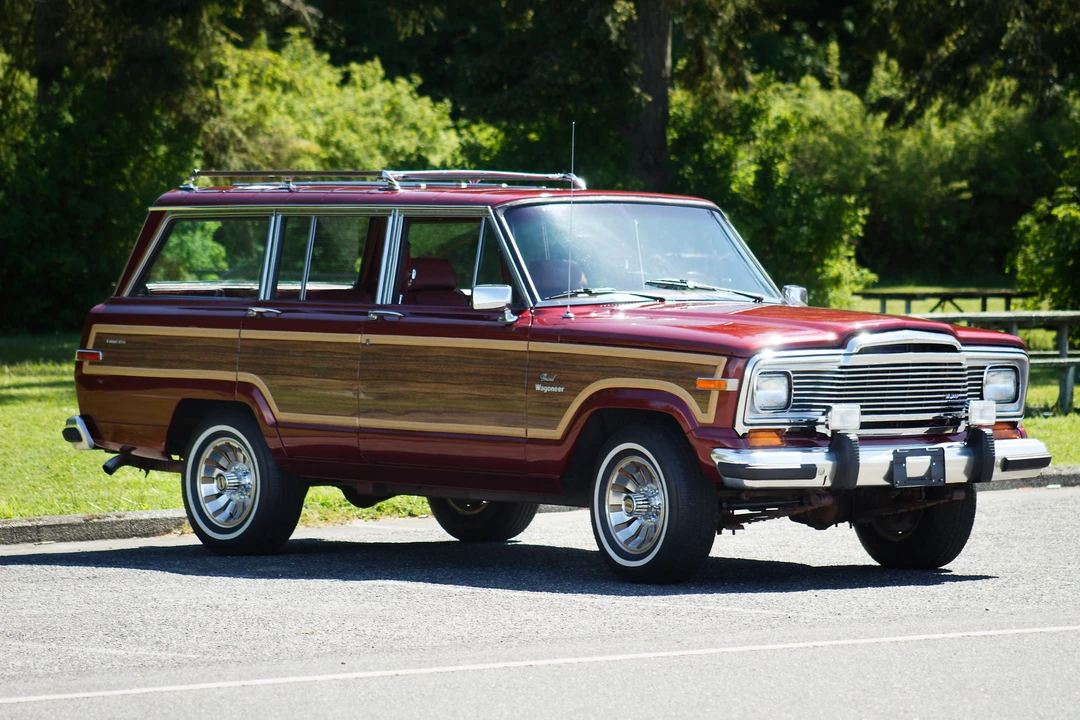 1985 Jeep SJ Grand Wagoneer - Image 15 of 31