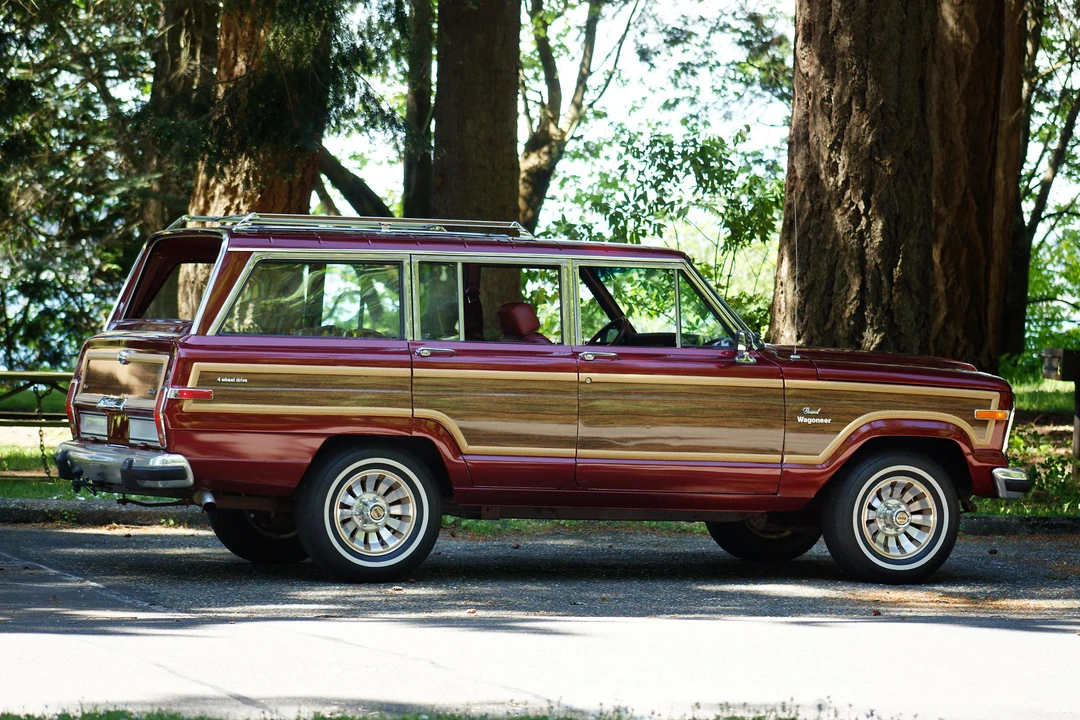 1985 Jeep SJ Grand Wagoneer - Image 26 of 31