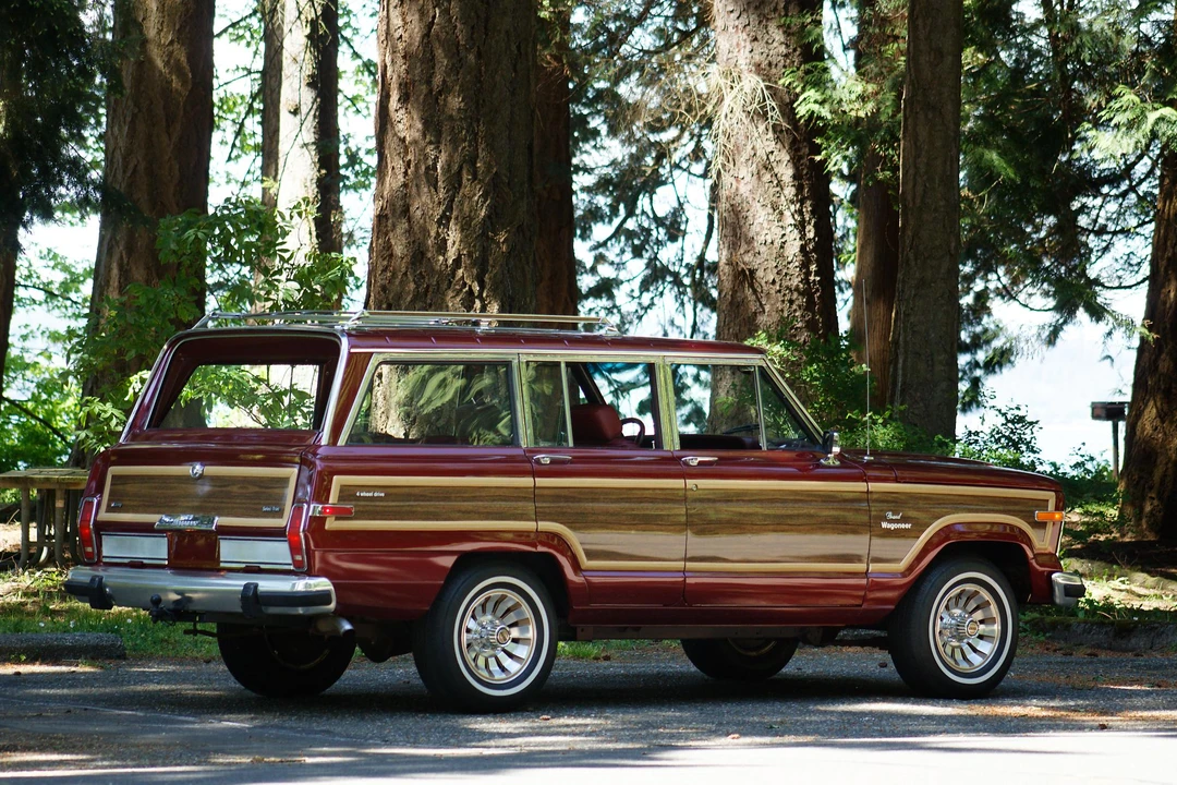 1985 Jeep SJ Grand Wagoneer - Image 25 of 31