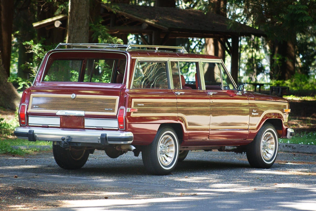 1985 Jeep SJ Grand Wagoneer - Image 24 of 31