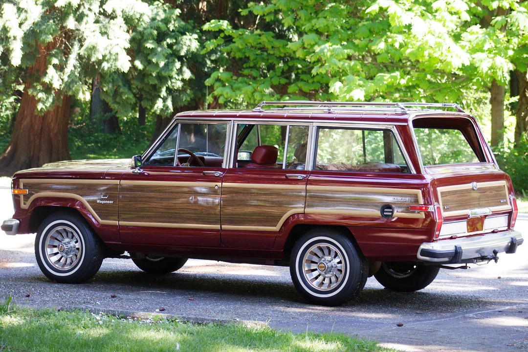 1985 Jeep SJ Grand Wagoneer - Image 19 of 31