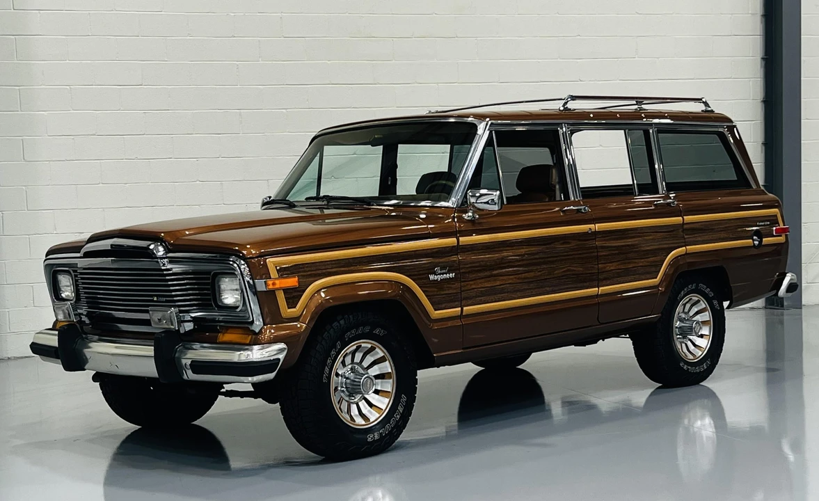 1985 Jeep SJ Grand Wagoneer - Image 14 of 31