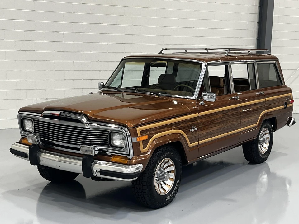 1985 Jeep SJ Grand Wagoneer - Image 13 of 31
