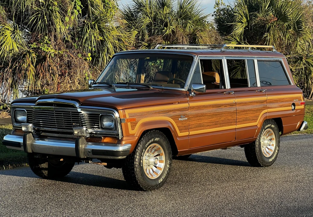 1985 Jeep SJ Grand Wagoneer - Image 2 of 31