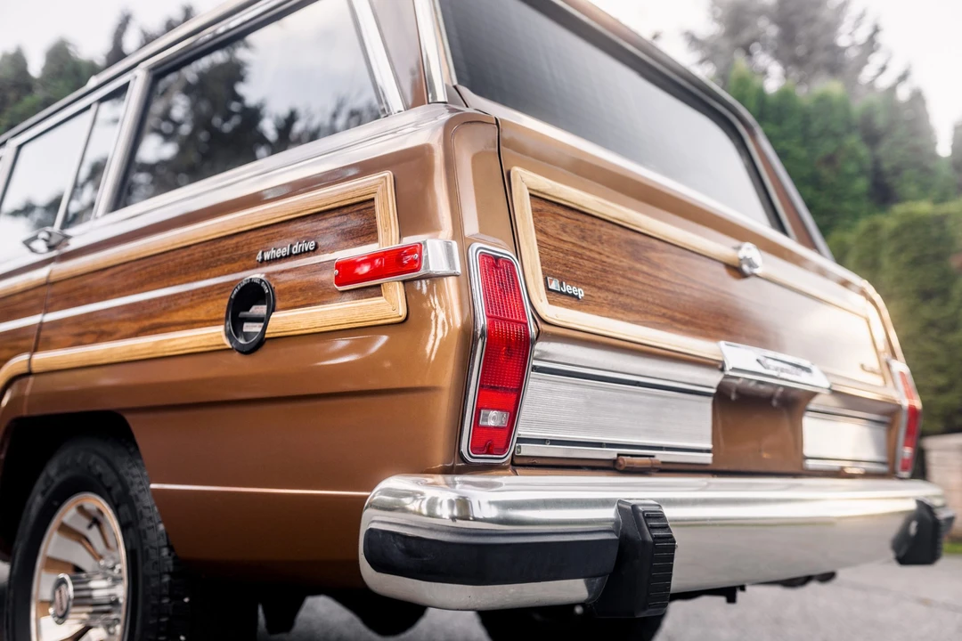 1985 Jeep SJ Grand Wagoneer - Image 29 of 31