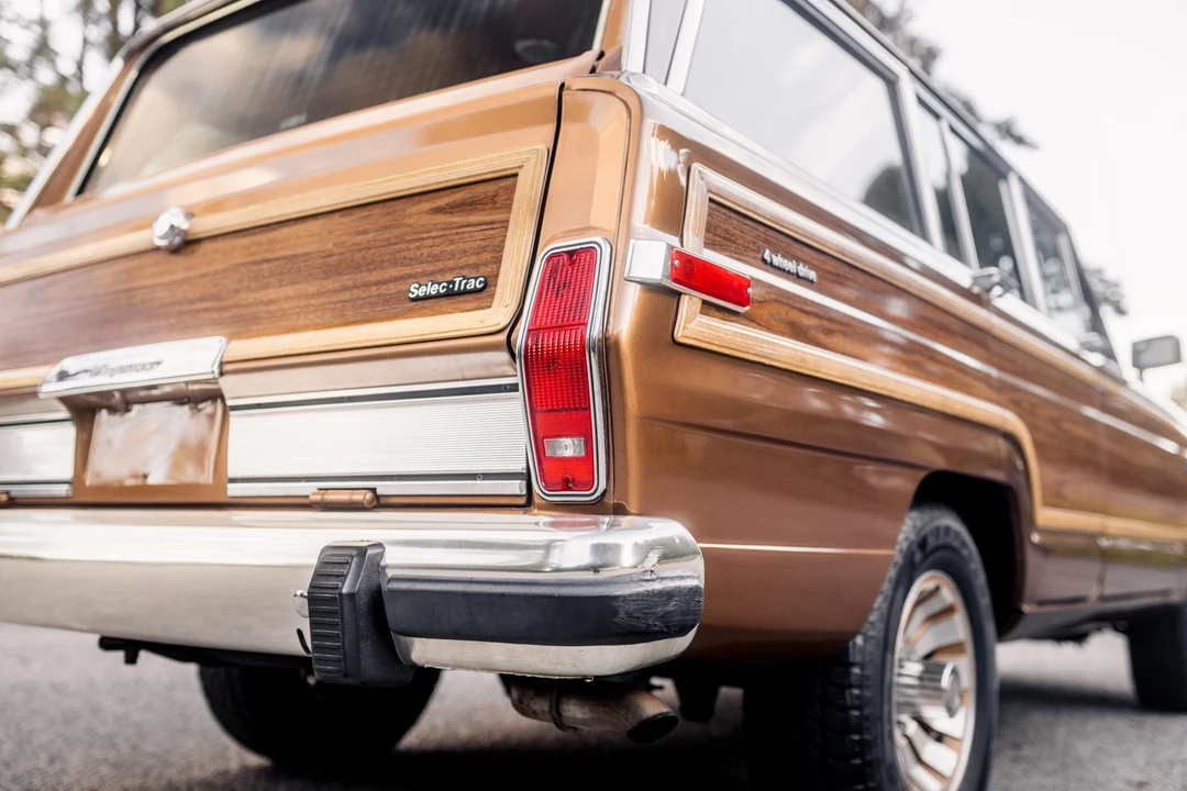 1985 Jeep SJ Grand Wagoneer - Image 30 of 31