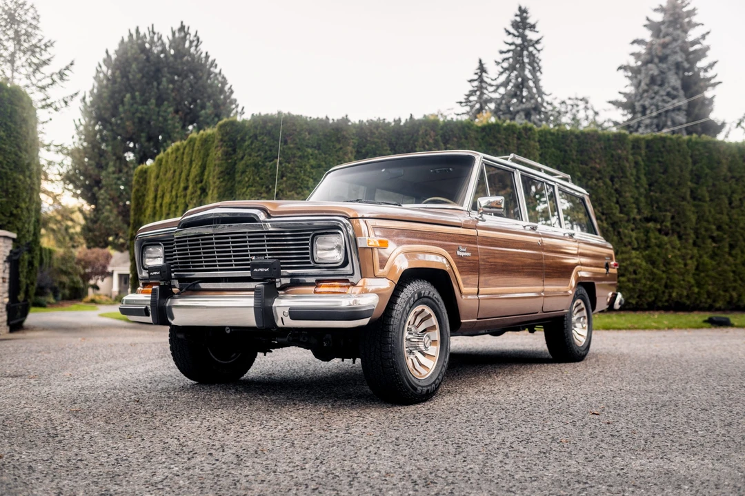 1985 Jeep SJ Grand Wagoneer - Image 3 of 31