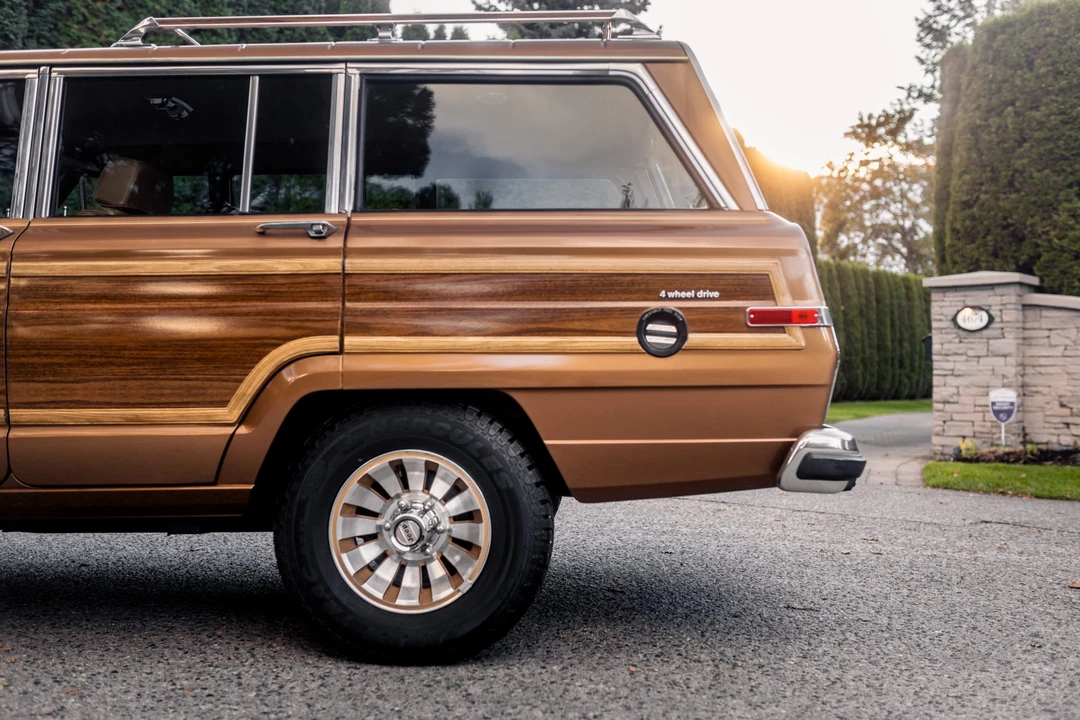 1985 Jeep SJ Grand Wagoneer - Image 26 of 31