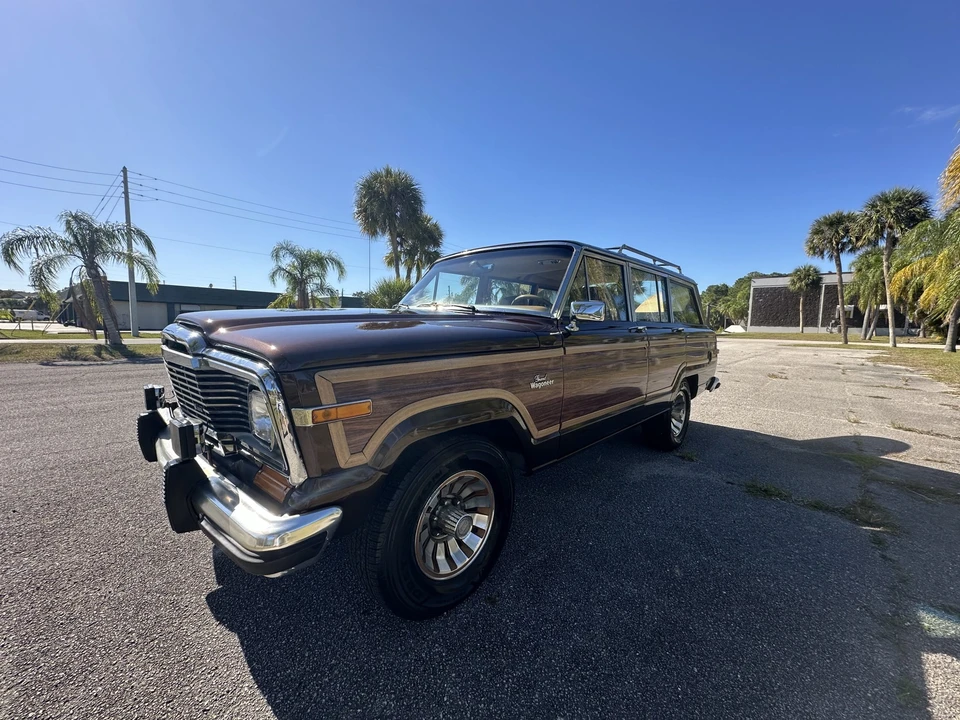 1985 Jeep SJ Grand Wagoneer - Image 3 of 31