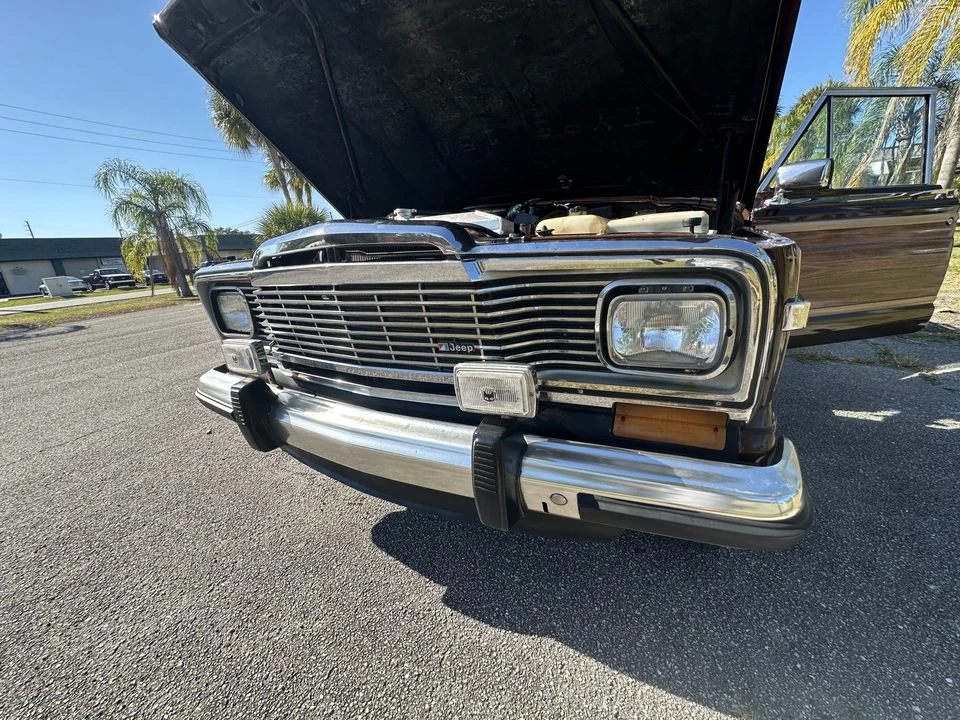 1985 Jeep SJ Grand Wagoneer - Image 21 of 31
