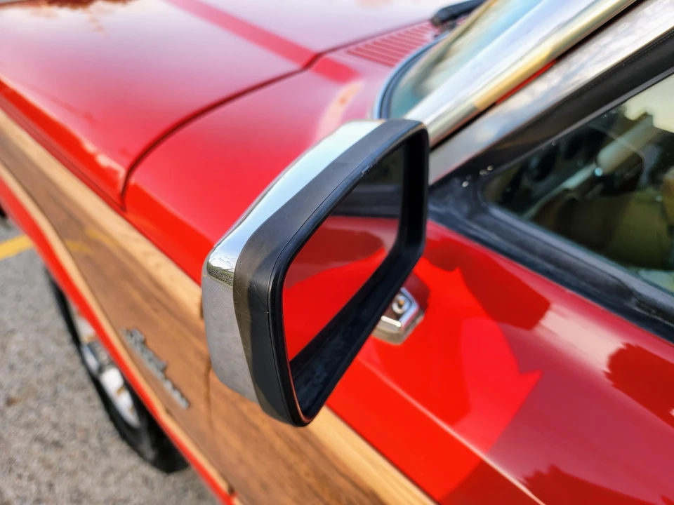 1985 Jeep SJ Grand Wagoneer - Image 19 of 31