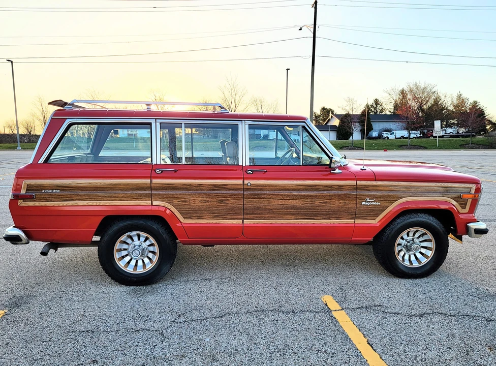 1985 Jeep SJ Grand Wagoneer - Image 3 of 31