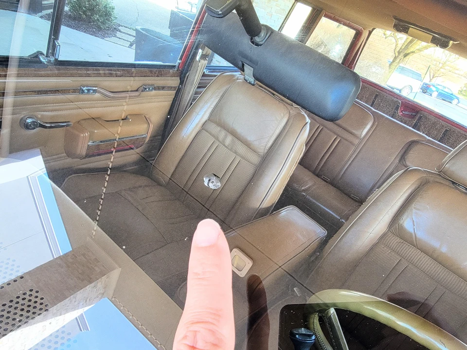 1985 Jeep SJ Grand Wagoneer - Image 16 of 31