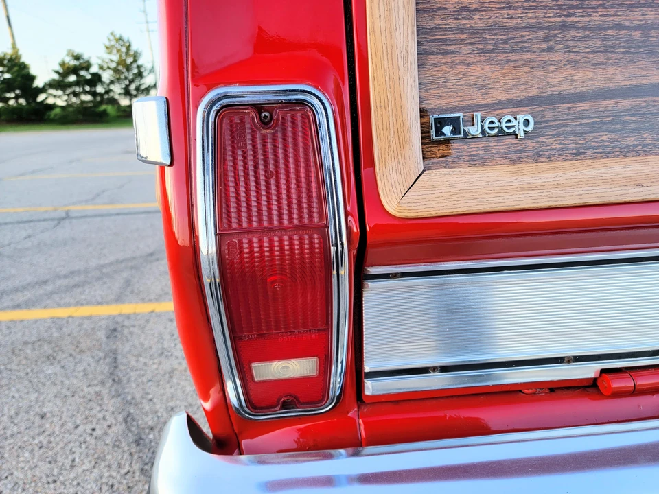 1985 Jeep SJ Grand Wagoneer - Image 22 of 31