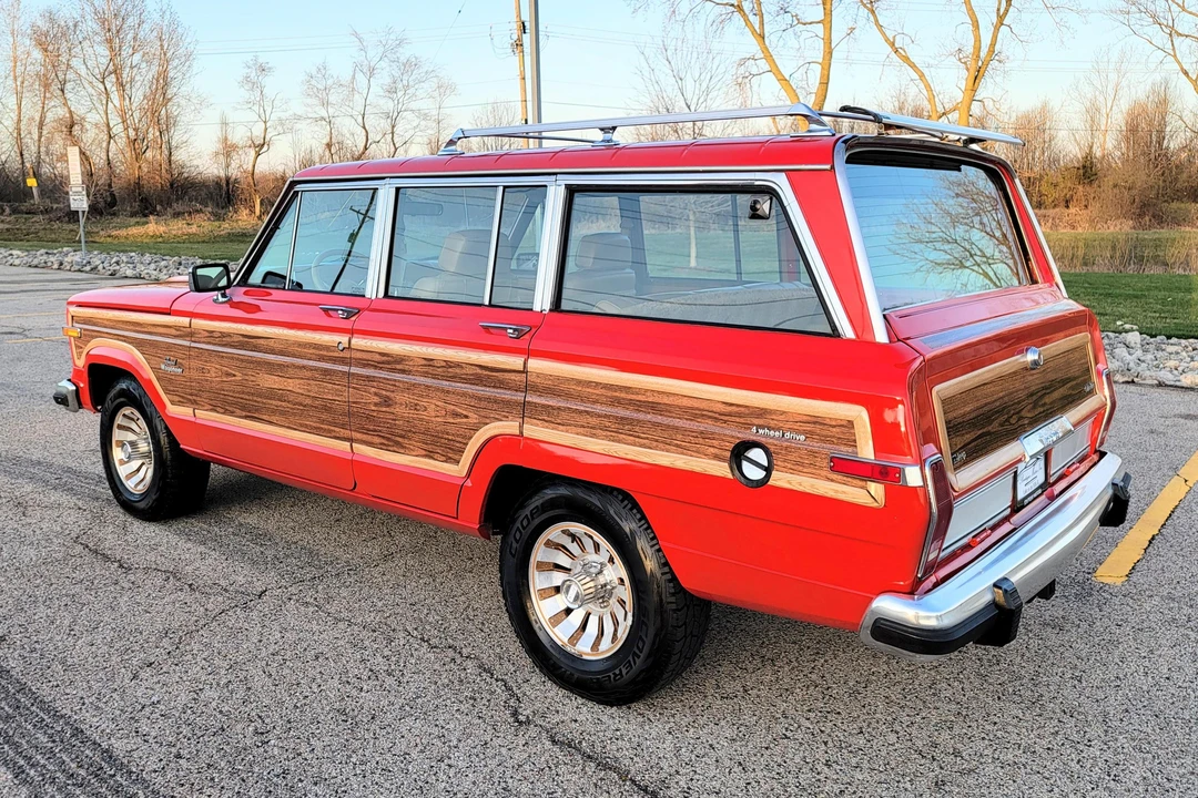 1985 Jeep SJ Grand Wagoneer - Image 4 of 31