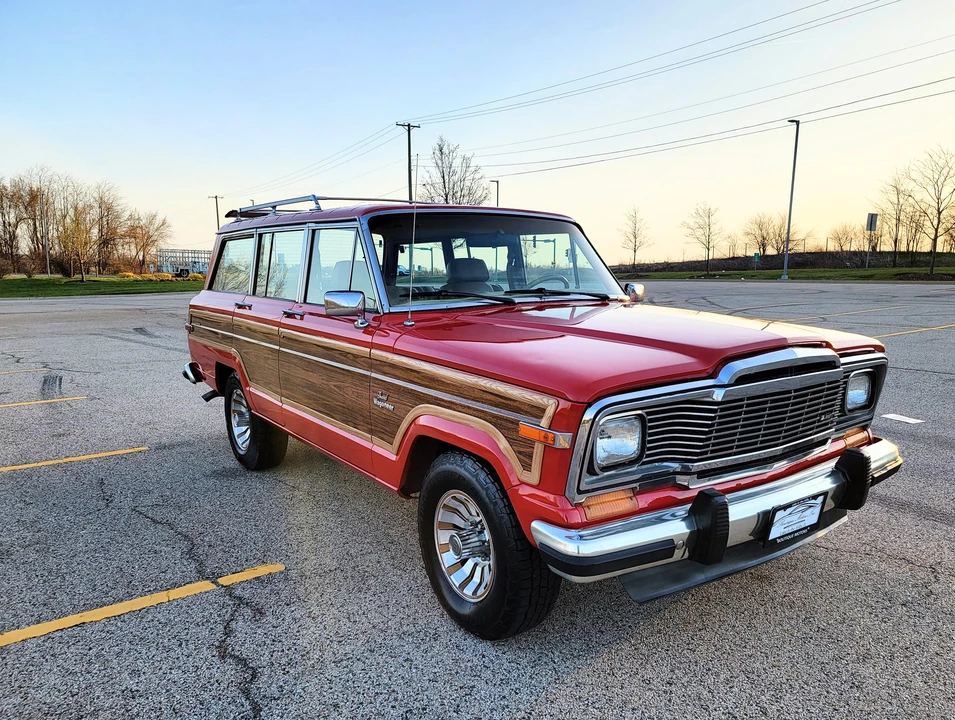 1985 Jeep SJ Grand Wagoneer - Image 10 of 31
