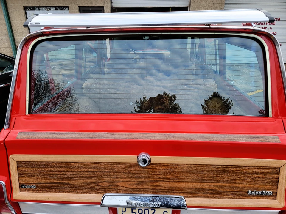 1985 Jeep SJ Grand Wagoneer - Image 24 of 31