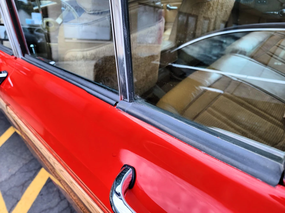 1985 Jeep SJ Grand Wagoneer - Image 20 of 31