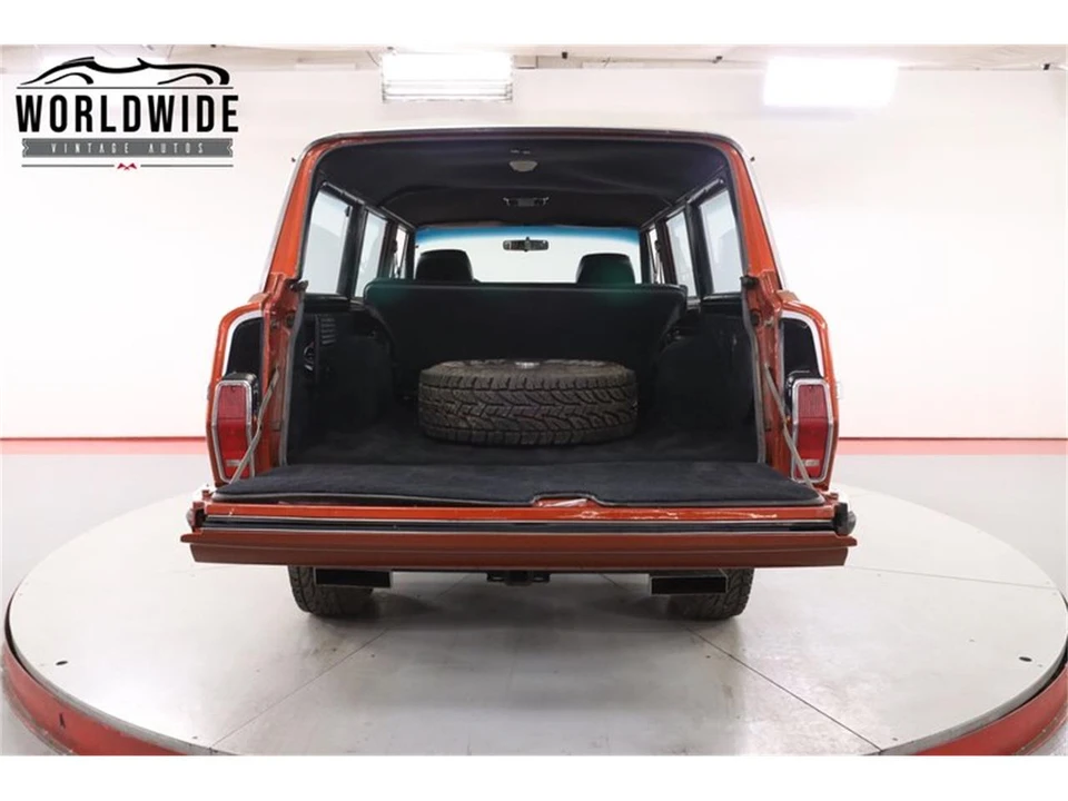 1985 Jeep SJ Grand Wagoneer - Image 19 of 31