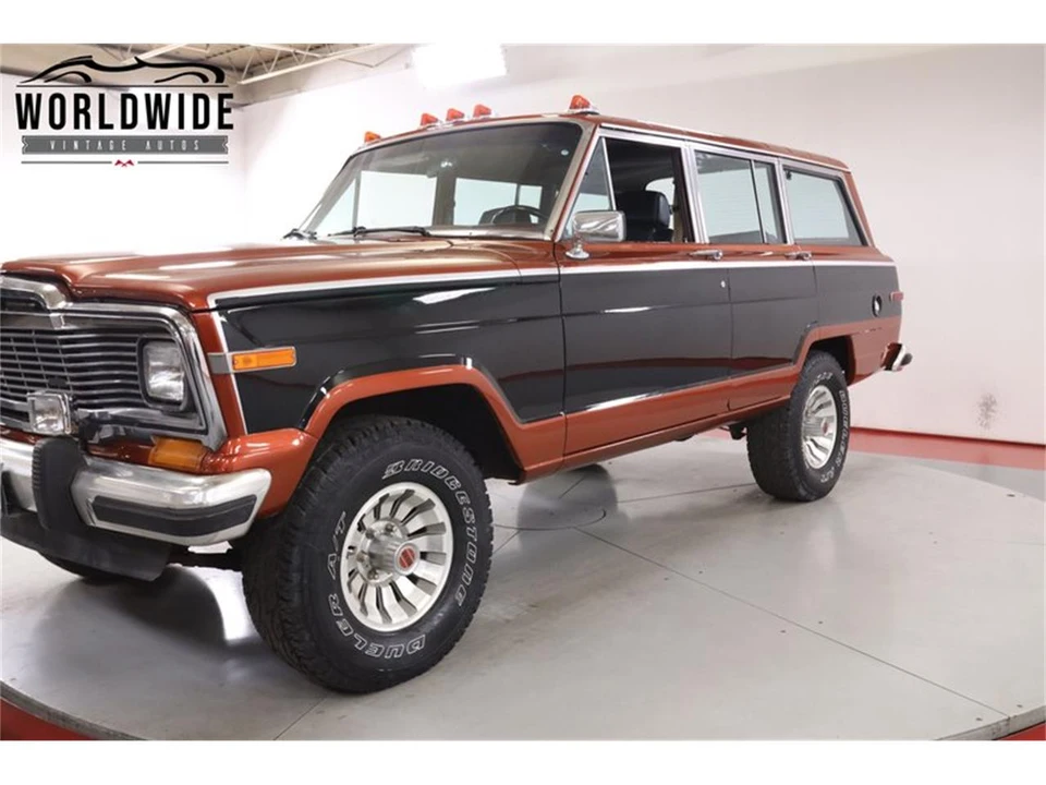 1985 Jeep SJ Grand Wagoneer - Image 13 of 31