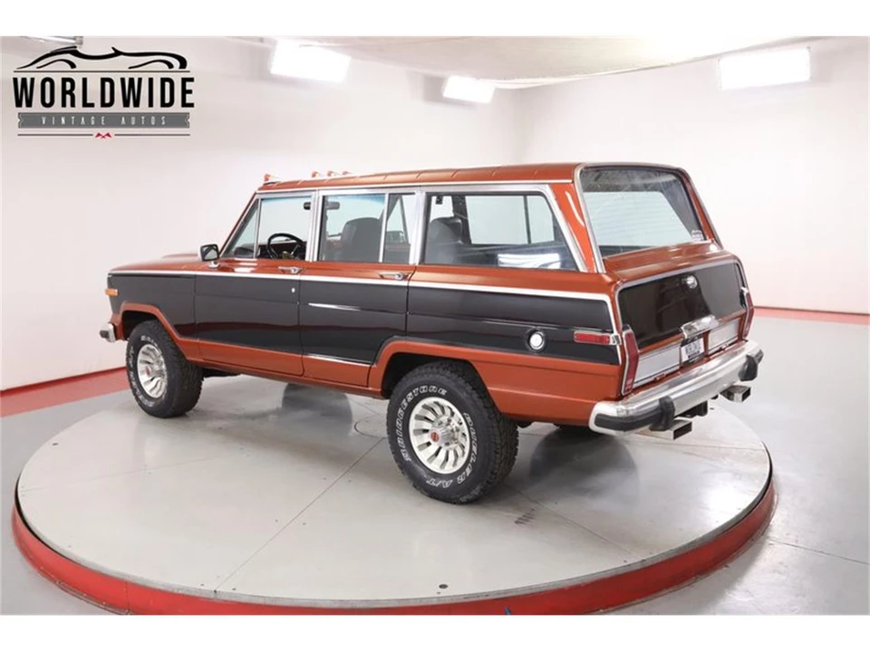 1985 Jeep SJ Grand Wagoneer - Image 5 of 31