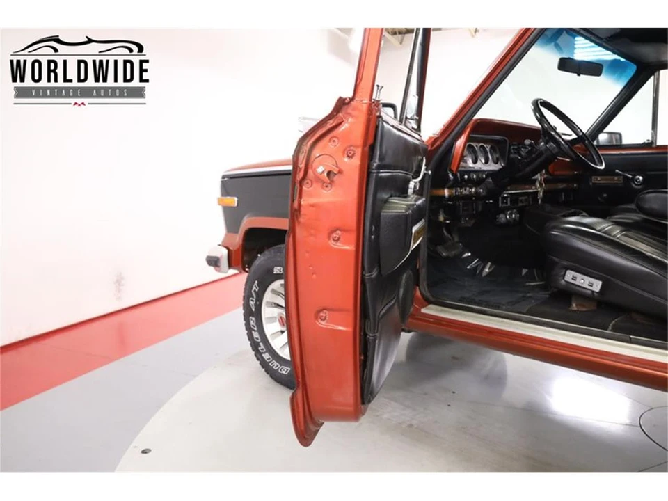 1985 Jeep SJ Grand Wagoneer - Image 26 of 31