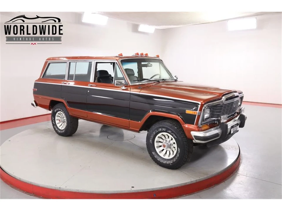 1985 Jeep SJ Grand Wagoneer - Image 2 of 31