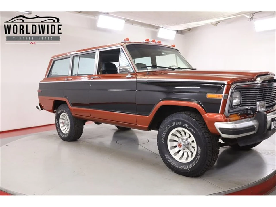 1985 Jeep SJ Grand Wagoneer - Image 14 of 31
