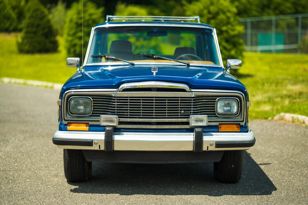 1985 Jeep SJ Grand Wagoneer - Image 6 of 31