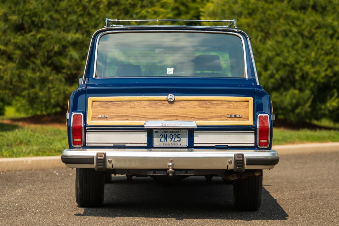 1985 Jeep SJ Grand Wagoneer - Image 5 of 31