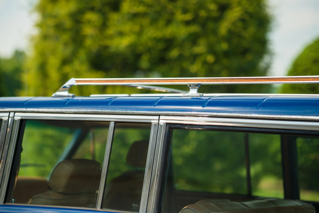 1985 Jeep SJ Grand Wagoneer - Image 17 of 31