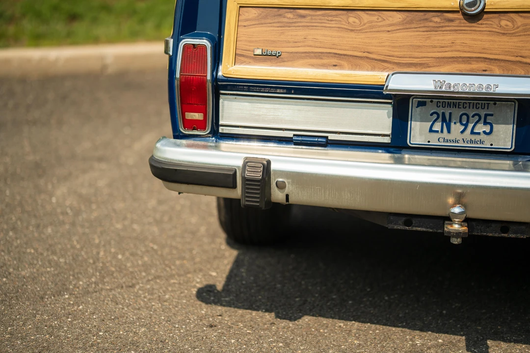 1985 Jeep SJ Grand Wagoneer - Image 25 of 31