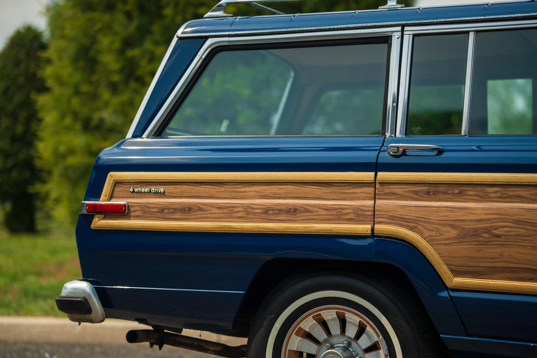 1985 Jeep SJ Grand Wagoneer - Image 29 of 31