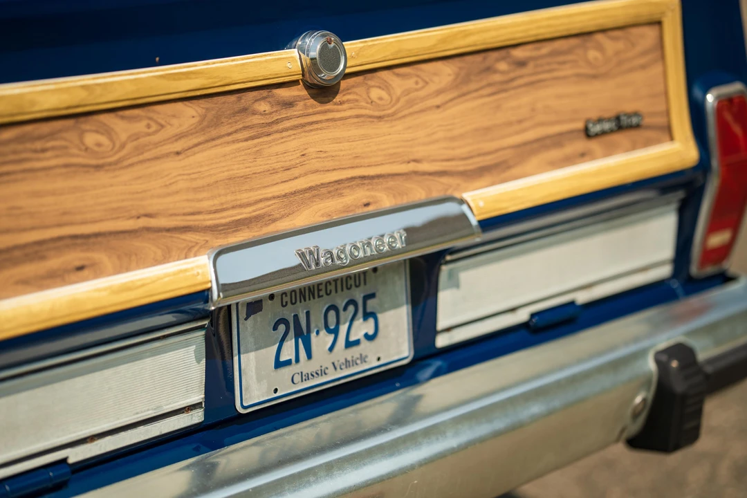 1985 Jeep SJ Grand Wagoneer - Image 22 of 31