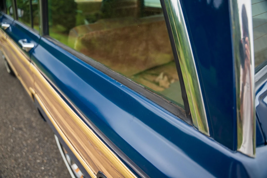 1985 Jeep SJ Grand Wagoneer - Image 20 of 31
