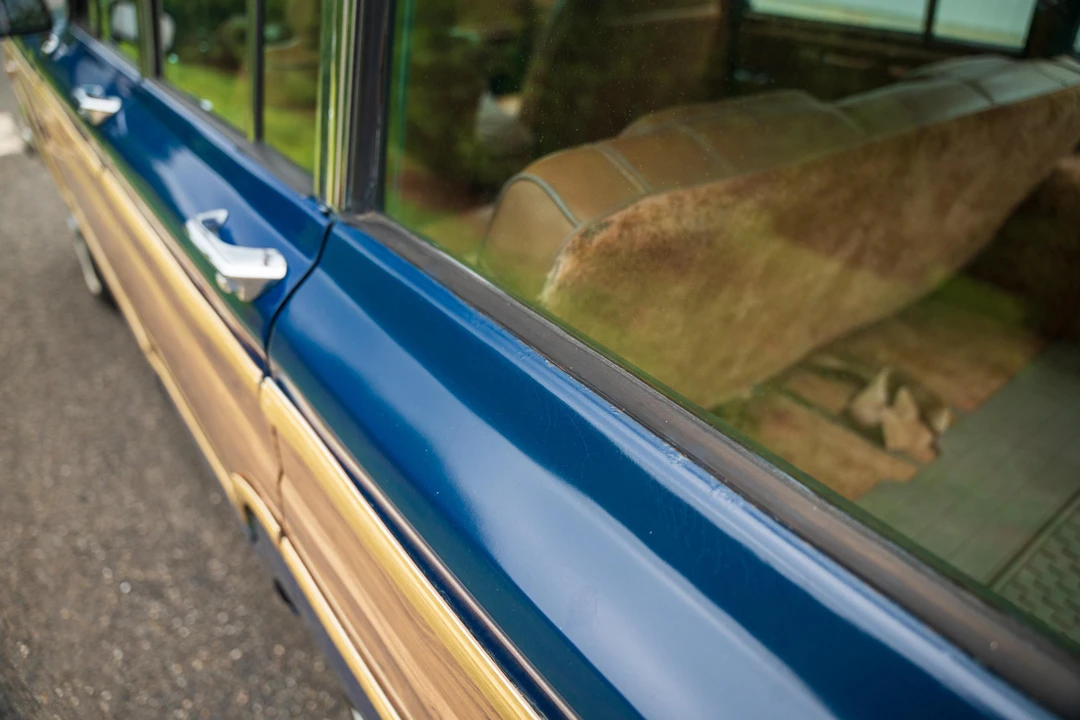 1985 Jeep SJ Grand Wagoneer - Image 18 of 31