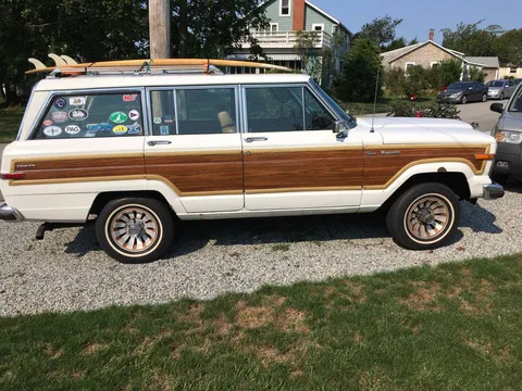 1985 Jeep Grand Wagoneer