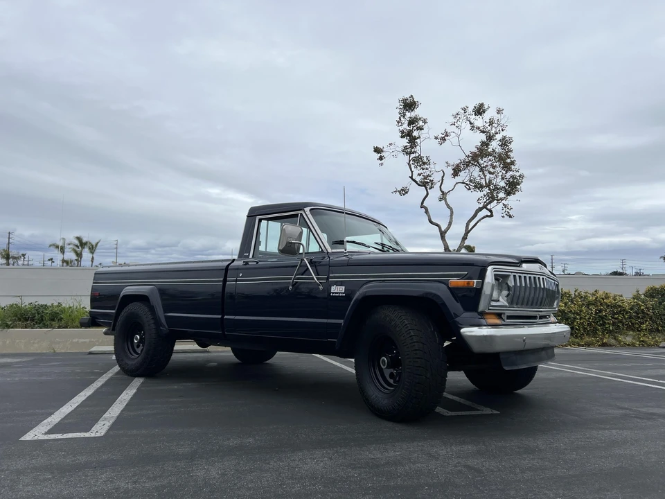 1985 Jeep SJ Gladiator - Image 8 of 31