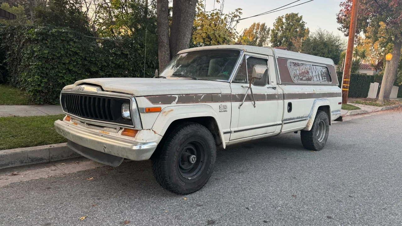 1985 Jeep SJ Gladiator - Image 3 of 20