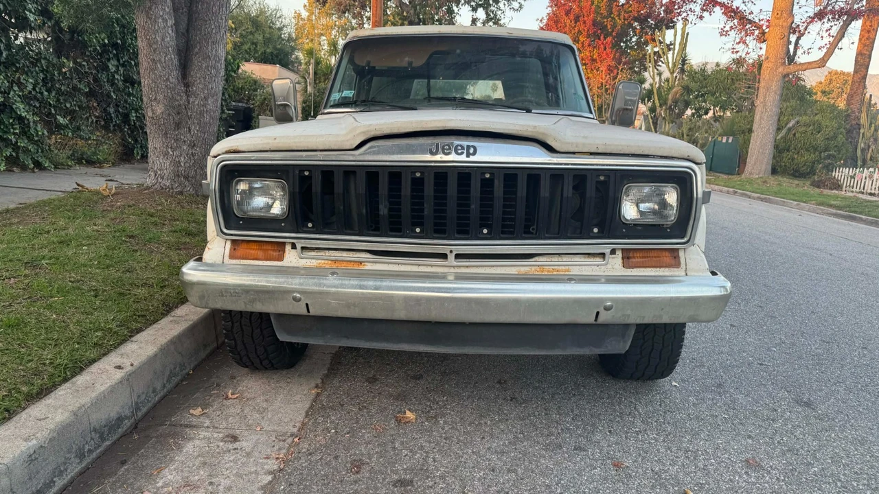 1985 Jeep SJ Gladiator - Image 10 of 20