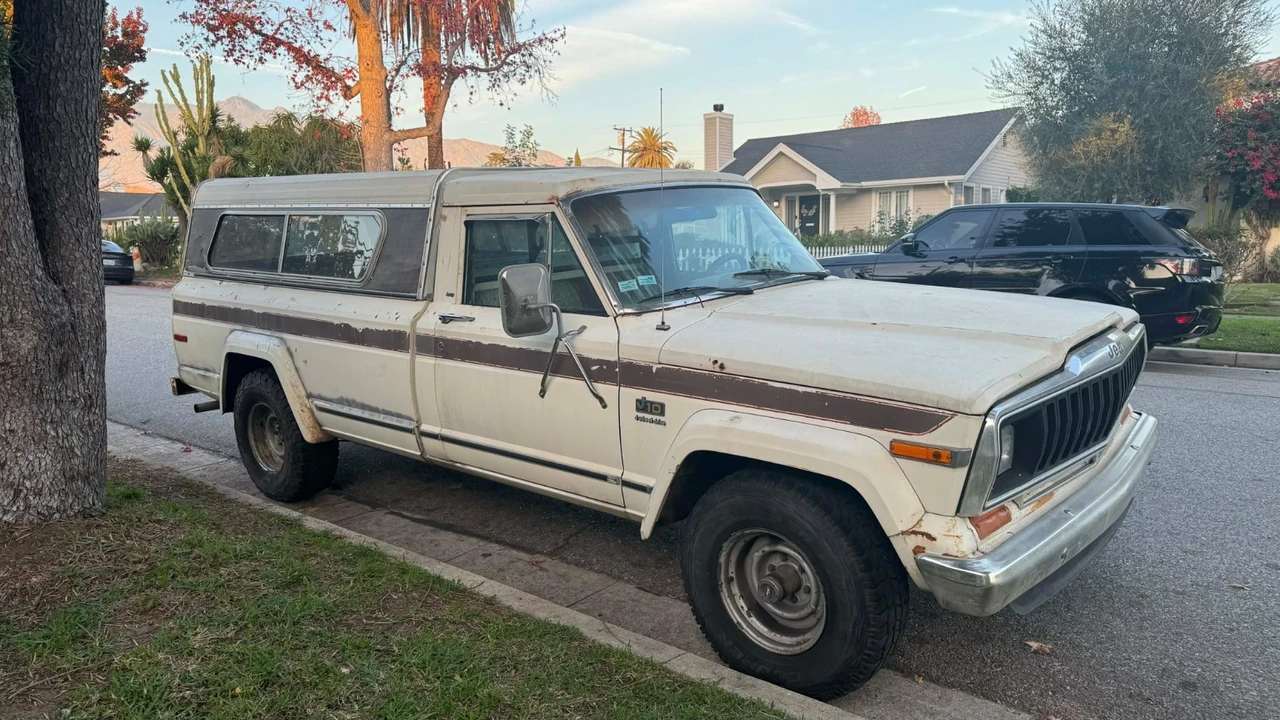 1985 Jeep SJ Gladiator - Image 5 of 20