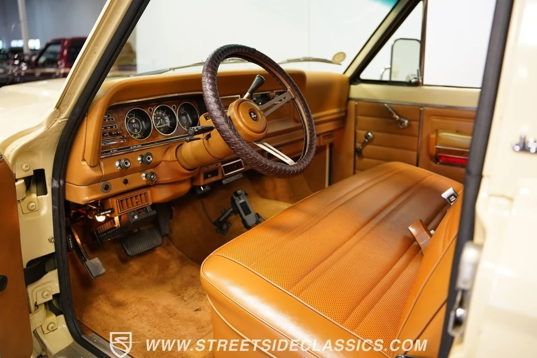 1985 Jeep SJ Gladiator - Image 5 of 12