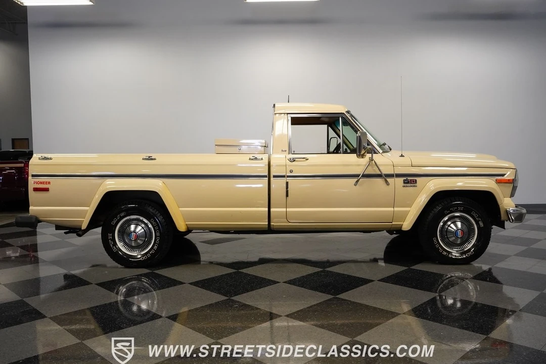 1985 Jeep SJ Gladiator - Image 15 of 21