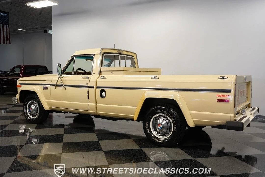 1985 Jeep SJ Gladiator - Image 9 of 12