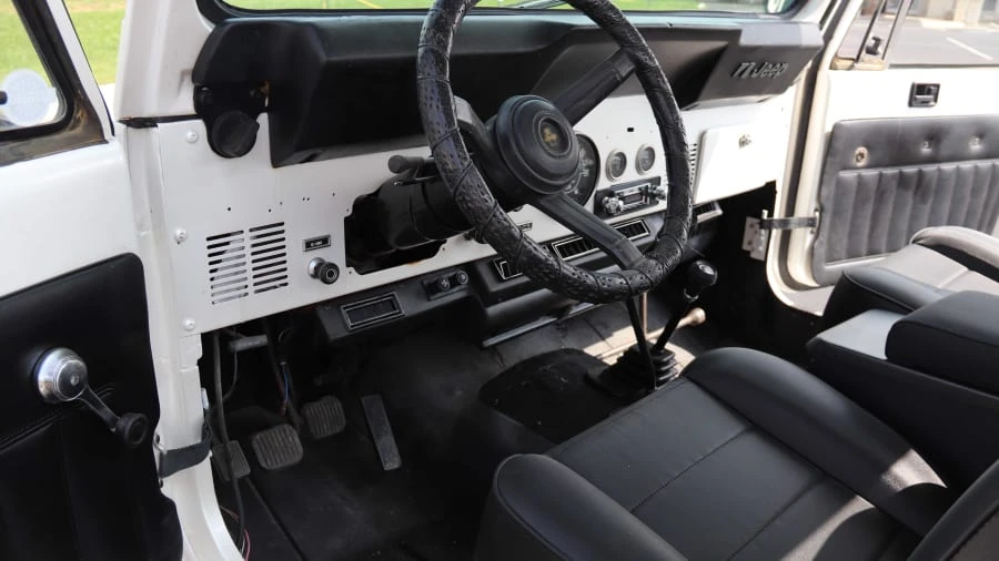 1985 Jeep CJ8 Scrambler - Image 3 of 11