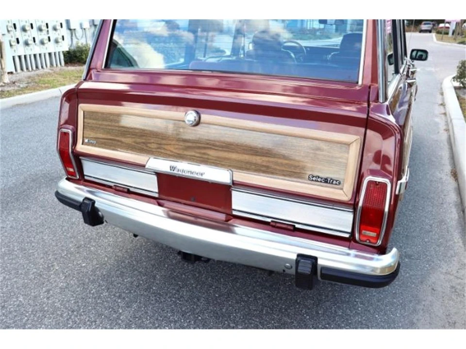 1985 Jeep SJ Wagoneer - Image 9 of 30