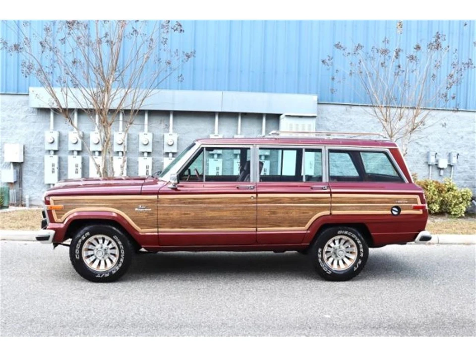 1985 Jeep SJ Wagoneer - Image 12 of 30