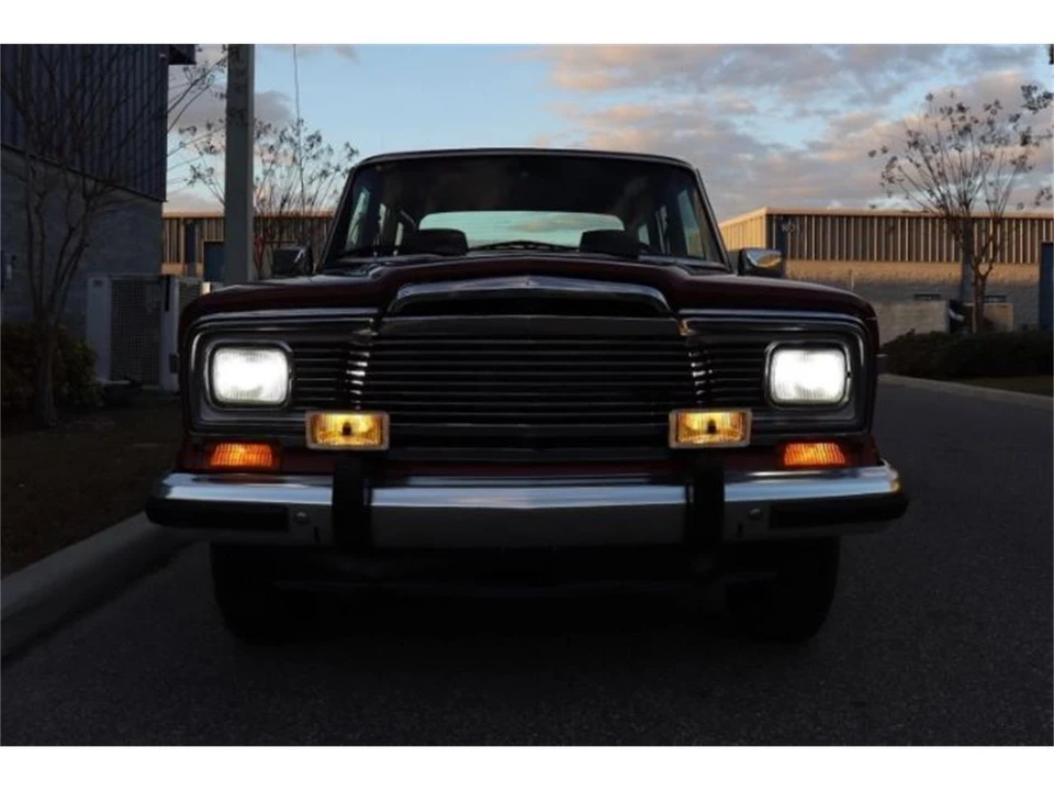 1985 Jeep SJ Wagoneer - Image 19 of 30