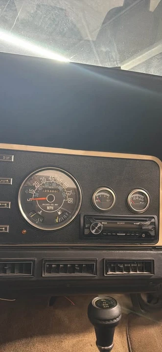 1985 Jeep Wrangler - Image 10 of 11