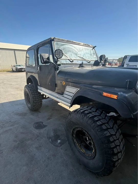 1985 Jeep CJ7 - Image 2 of 9